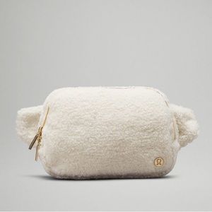 LULULEMON Everywhere Belt Bag Fleece 2L - White Opal GOLD - Crossbody Fanny Pack